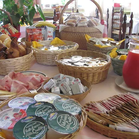 Hotel La Genzianella 2*